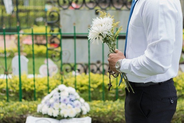 Wszystko o pracy zakładu pogrzebowego