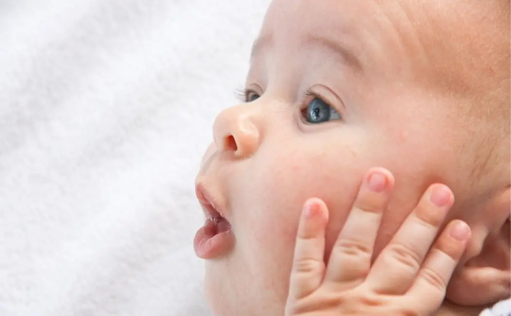 Trądzik niemowlęcy - czym jest i jak sobie z nim radzić? 