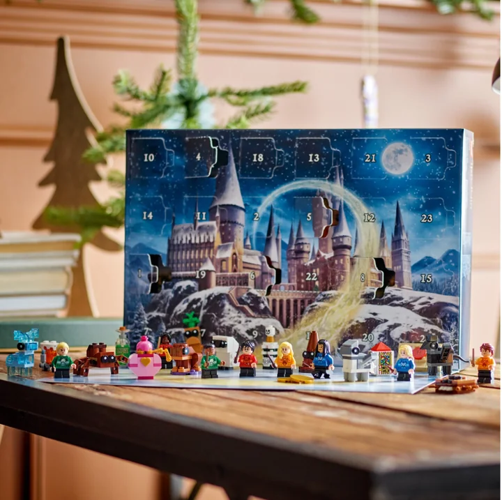 Obraz do artykułu: Kalendarz adwentowy LEGO Harry Potter może czarować każdego dnia aż do świąt