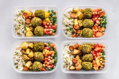 Dieta lekkostrawna - jak ułatwić organizację codziennych posiłków?