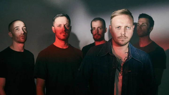 Obrazek przedstawia grafikę promocyjną wydarzenia Koncert Architects w Gliwicach — termin i miejsce