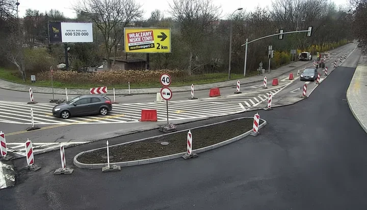 Na Orlickiego i Wyspiańskiego widać już pierwszy porządek na skrzyżowaniu