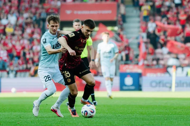 Piast zagra z Widzewem. Kibice oddadzą hołd Andrzejowi Sługockiemu
