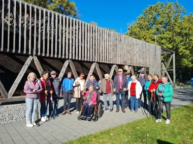 Trzy wtorki z kijkami dla seniorów. W Gliwicach ruszają otwarte spacery