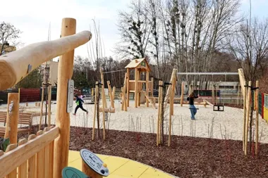 Na Zatorzu pojawi się 10 drewnianych urządzeń. Plac zabaw przejdzie modernizację