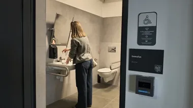 Druga komfortka w Centrum Przesiadkowym. Jest podnośnik