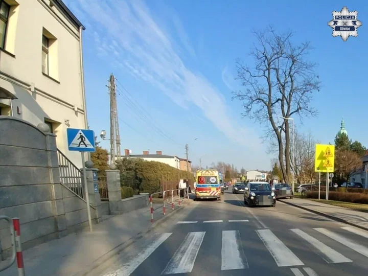Chwila nieuwagi na przejściu - 14-latka potrącona w Gierałtowicach