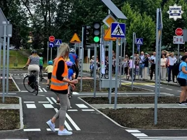 W Knurowie otwarto miasteczko, które może zmienić nawyki młodych rowerzystów