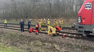 Lokomotywa potrąciła kobietę w Taciszowie - ruch na torach stanął