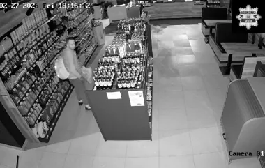 Nocny wandal z Gliwic zostawił ślad na stacji - policja publikuje wizerunek