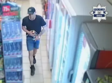 Rower za 1800 zł zniknął spod sklepu - policja ma już wizerunek