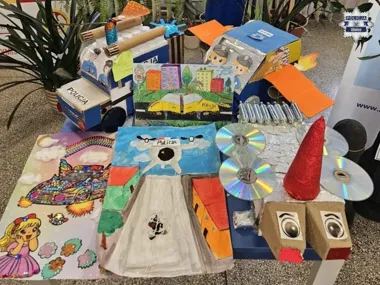 Pierwszaki z Gliwic zaprojektowały radiowóz przyszłości - komisariat wybrał zwycięzców