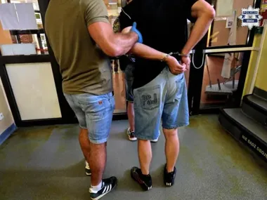 Kij bejsbolowy, kominiarka i areszt po brutalnym ataku w Gliwicach