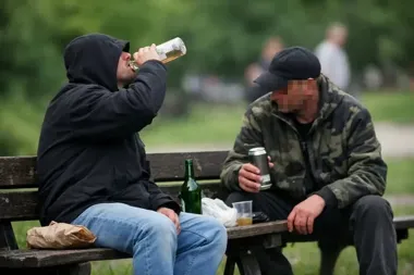 Alkohol w parku i atak na strażniczkę - interwencja w Gliwicach
