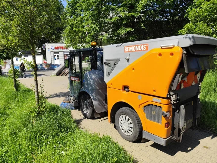 Małe zamiatarki ruszyły w Gliwicach. Uprzątnięto już 4 mln m² tras