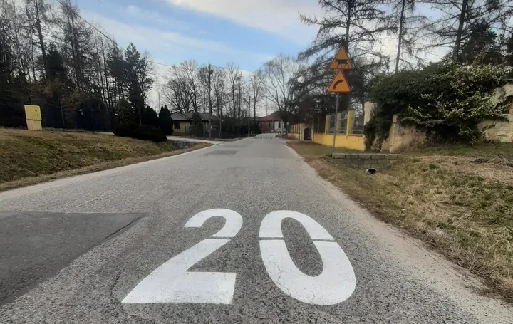 Miasto poprawia bezpieczeństwo na ulicach – nowe malowania mają uczynić zasady trudniejszymi do przeoczenia