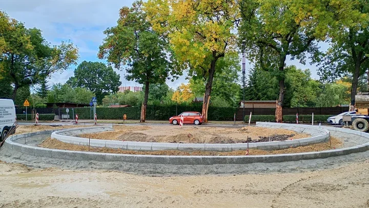 Rondo przy Orlickiego coraz bliżej asfaltu. Nadchodzi kolejny etap prac