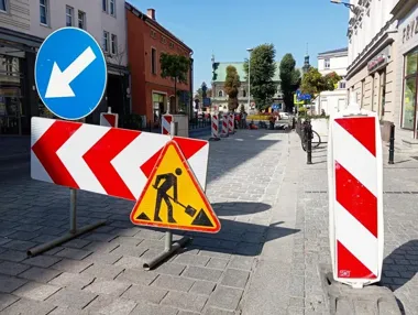 Naprawy dróg w kilku punktach Gliwic. ZDM działa tam, gdzie ruch nie odpuszcza