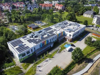 Wjazd na dzień otwarty żłobko-przedszkola tylko z Dworskiej i Owczarskiej