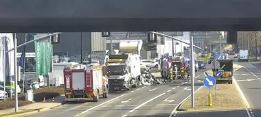 Pożar śmieciarki zablokował przejazd na ul. Jana Śliwki – ruch już przywrócony