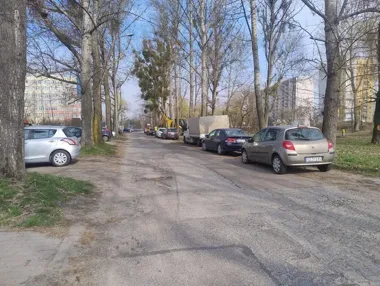 Remont przy Toszeckiej ruszy niedługo, a kierowców czeka ważna zmiana przy drzewach