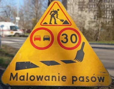 Deszcz zatrzymał farbę na gliwickich ulicach. Pasy wrócą po opadach