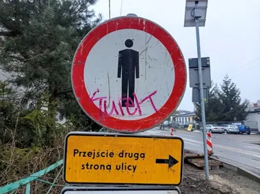 Gliwickie ekipy wchodzą na kolejne ulice. Chodniki i jezdnie idą do poprawki